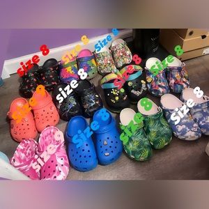 Multiple CROCS , 2 for 50$